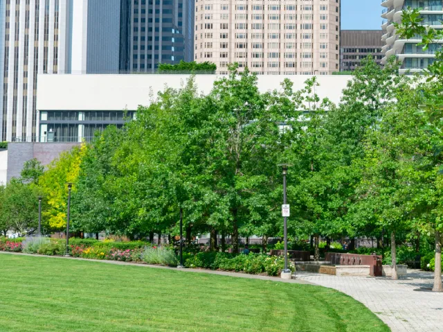 ライフサービス事業